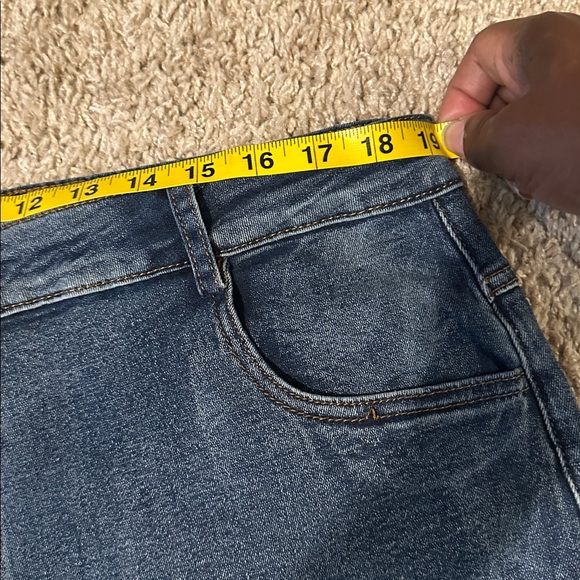 High-Waisted Flared Blue Jeans (Stretch Denim) - Picture 2 of 2